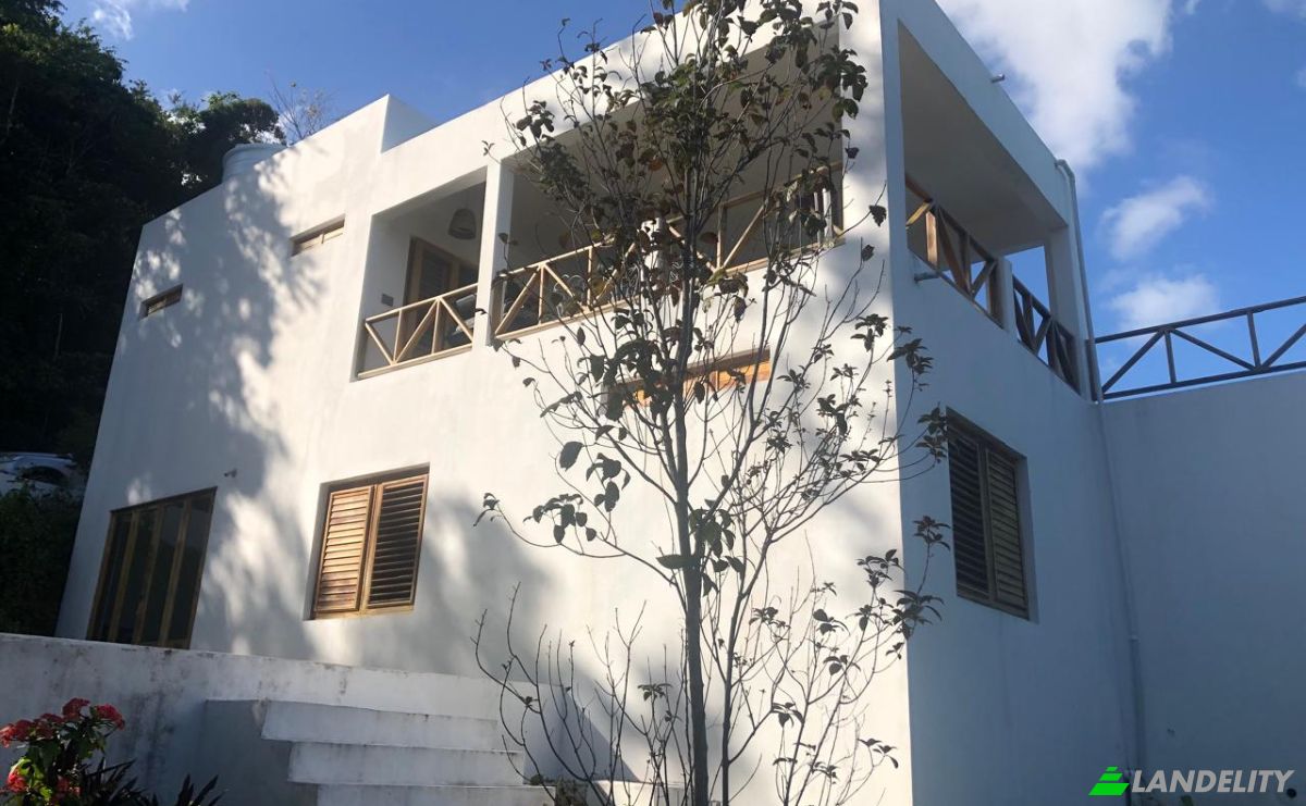 Villa for Sale Wiltshire, Reading, St James Parish, Jamaica. Photo 9