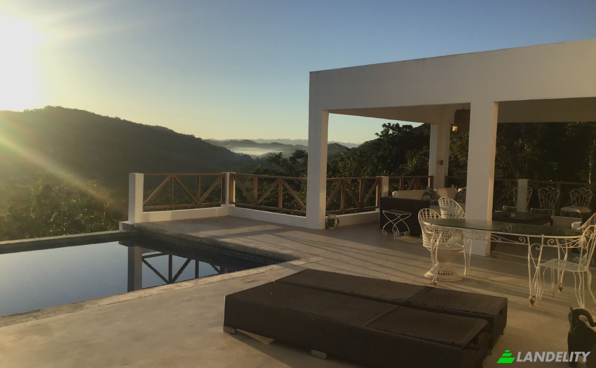 Villa for Sale Wiltshire, Reading, St James Parish, Jamaica. Photo 17