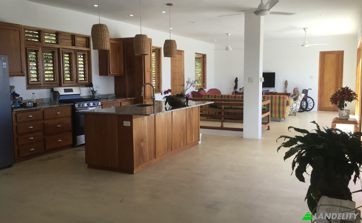 Villa for Sale Wiltshire, Reading, St James Parish, Jamaica. Photo 24