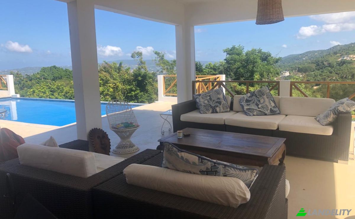 Villa for Sale Wiltshire, Reading, St James Parish, Jamaica. Photo 3