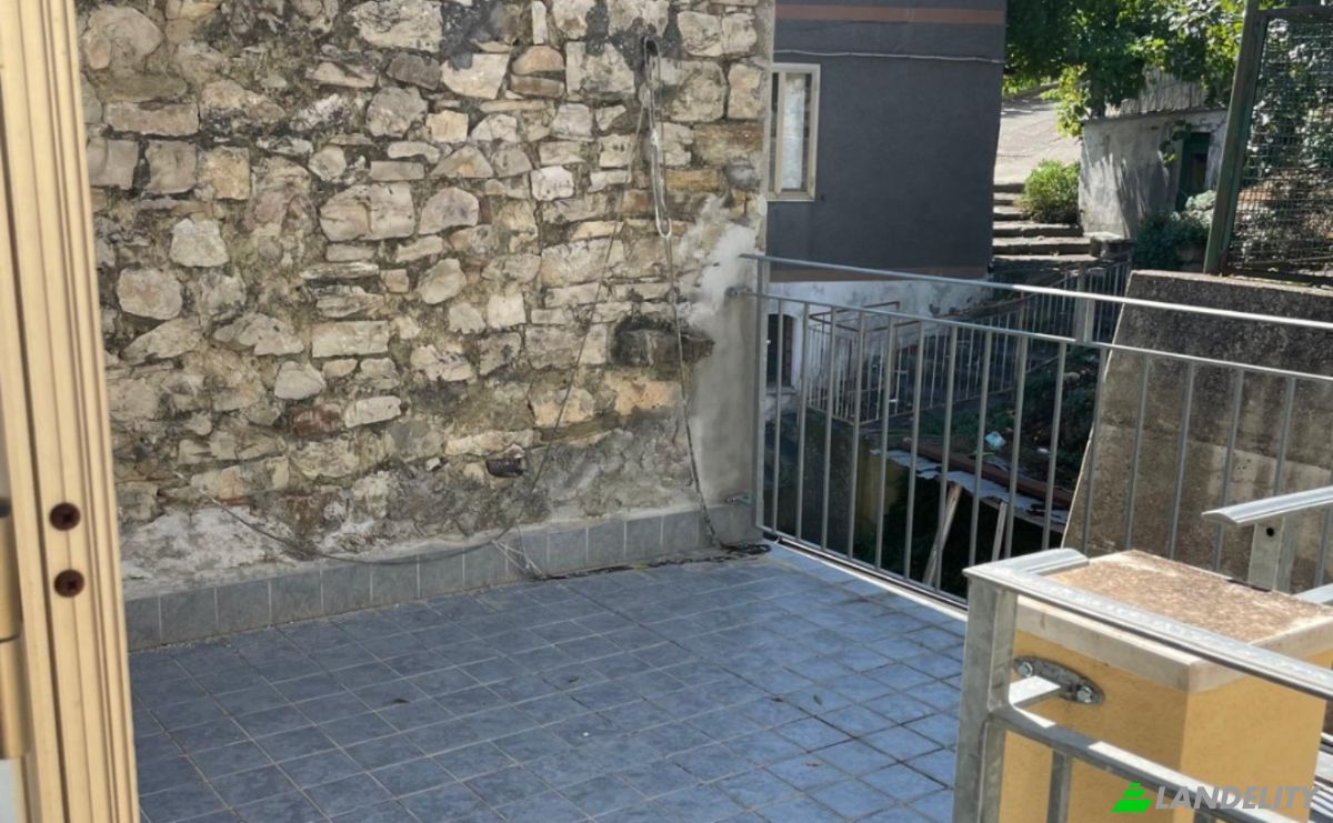 Single Family Home for Sale Piazza Largo del Popolo, 66050 San Giovanni Lipioni CH, San Giovanni Lipioni, Province of Chieti, Abruzzo, Italy. Photo 8