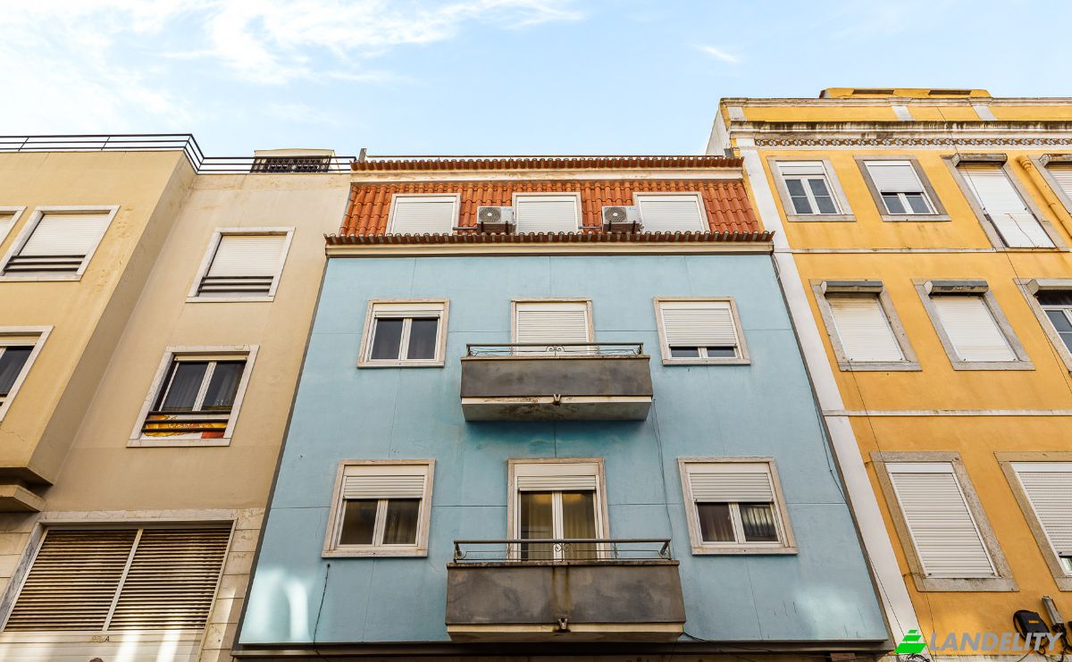 Apartment for Sale R Barao de Sabrosa 96B, 1900-086 Lisboa, Lisbon, Portugal. Photo 1
