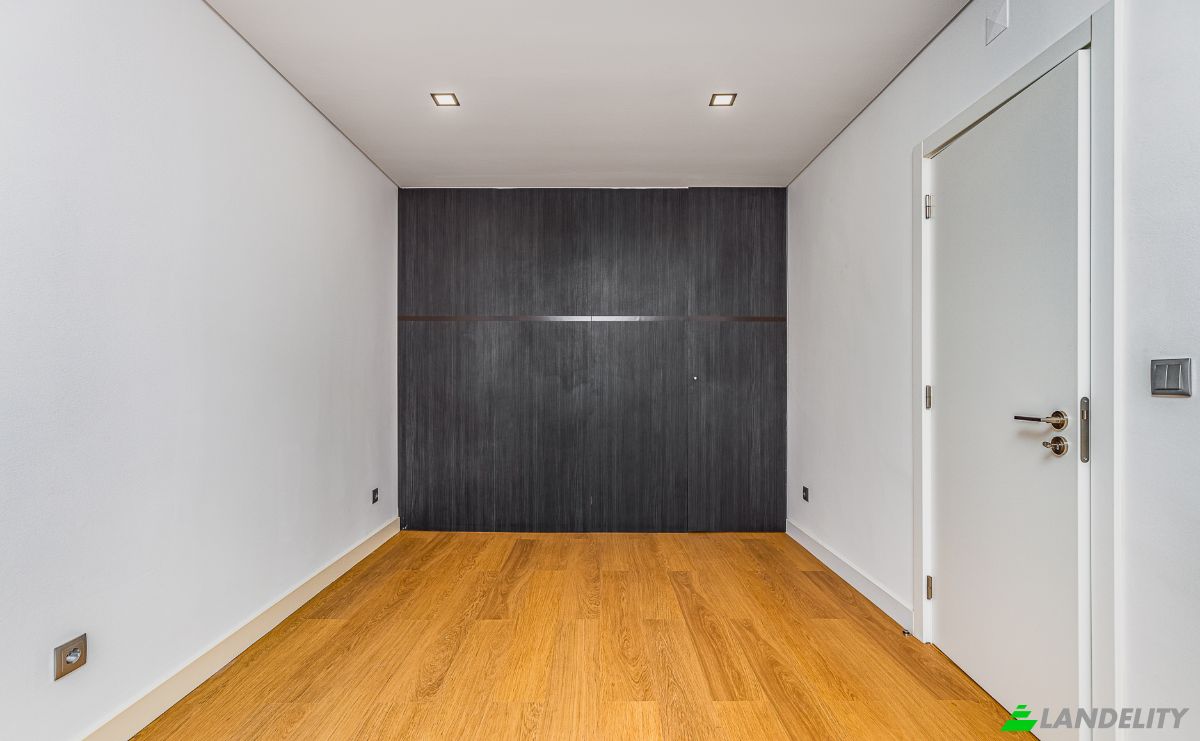 Apartment for Sale R Barao de Sabrosa 96B, 1900-086 Lisboa, Lisbon, Portugal. Photo 11