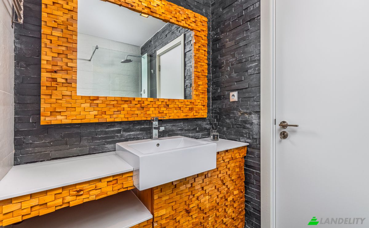 Apartment for Sale R Barao de Sabrosa 96B, 1900-086 Lisboa, Lisbon, Portugal. Photo 15