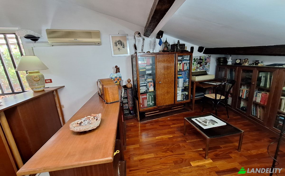 Apartment for Sale Via Calatafimi, 00185 Roma RM, Rome, Metropolitan City of Rome Capital, Lazio, Italy. Photo 10