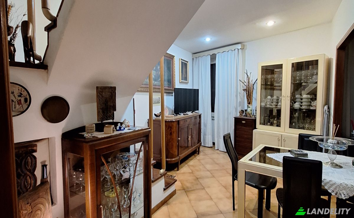 Apartment for Sale Via Calatafimi, 00185 Roma RM, Rome, Metropolitan City of Rome Capital, Lazio, Italy. Photo 13