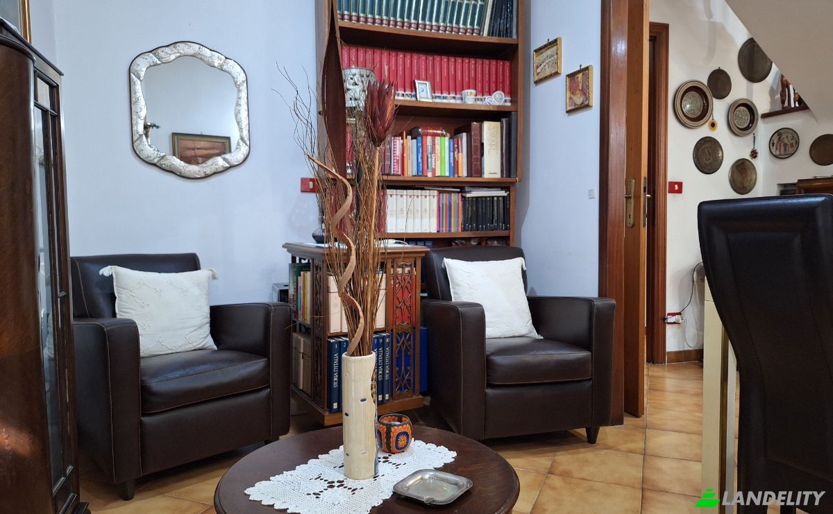 Apartment for Sale Via Calatafimi, 00185 Roma RM, Rome, Metropolitan City of Rome Capital, Lazio, Italy. Photo 14