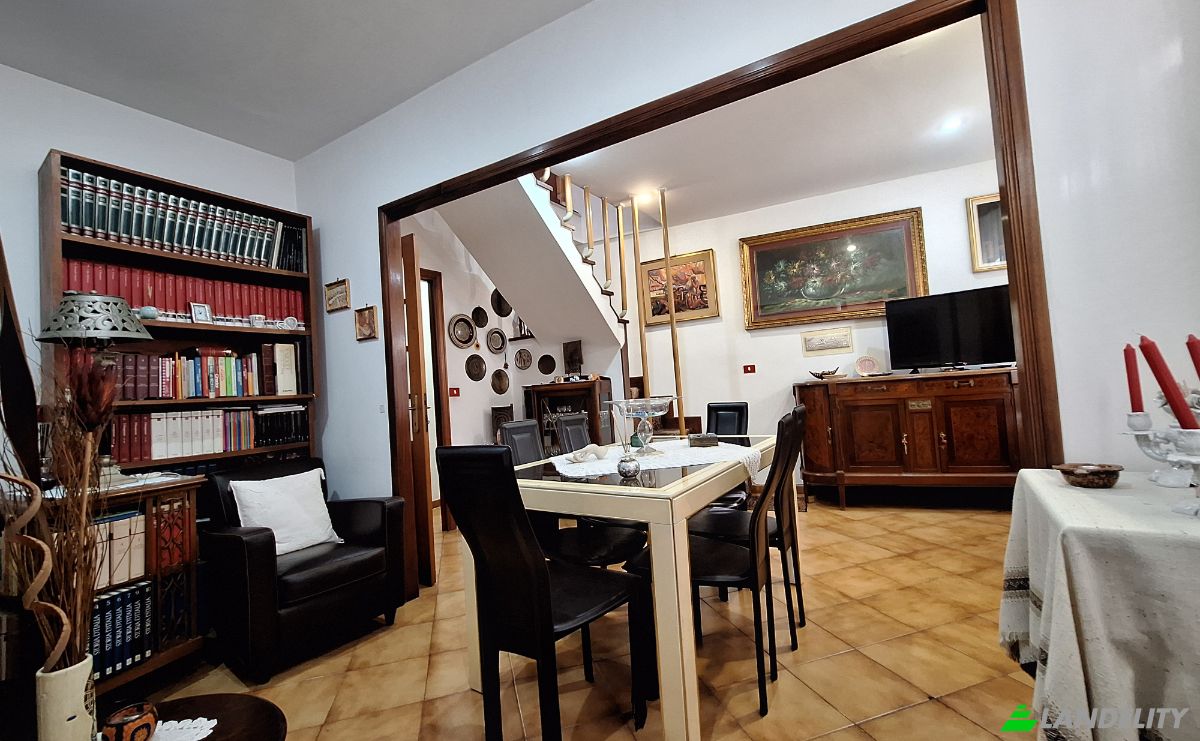 Apartment for Sale Via Calatafimi, 00185 Roma RM, Rome, Metropolitan City of Rome Capital, Lazio, Italy. Photo 15