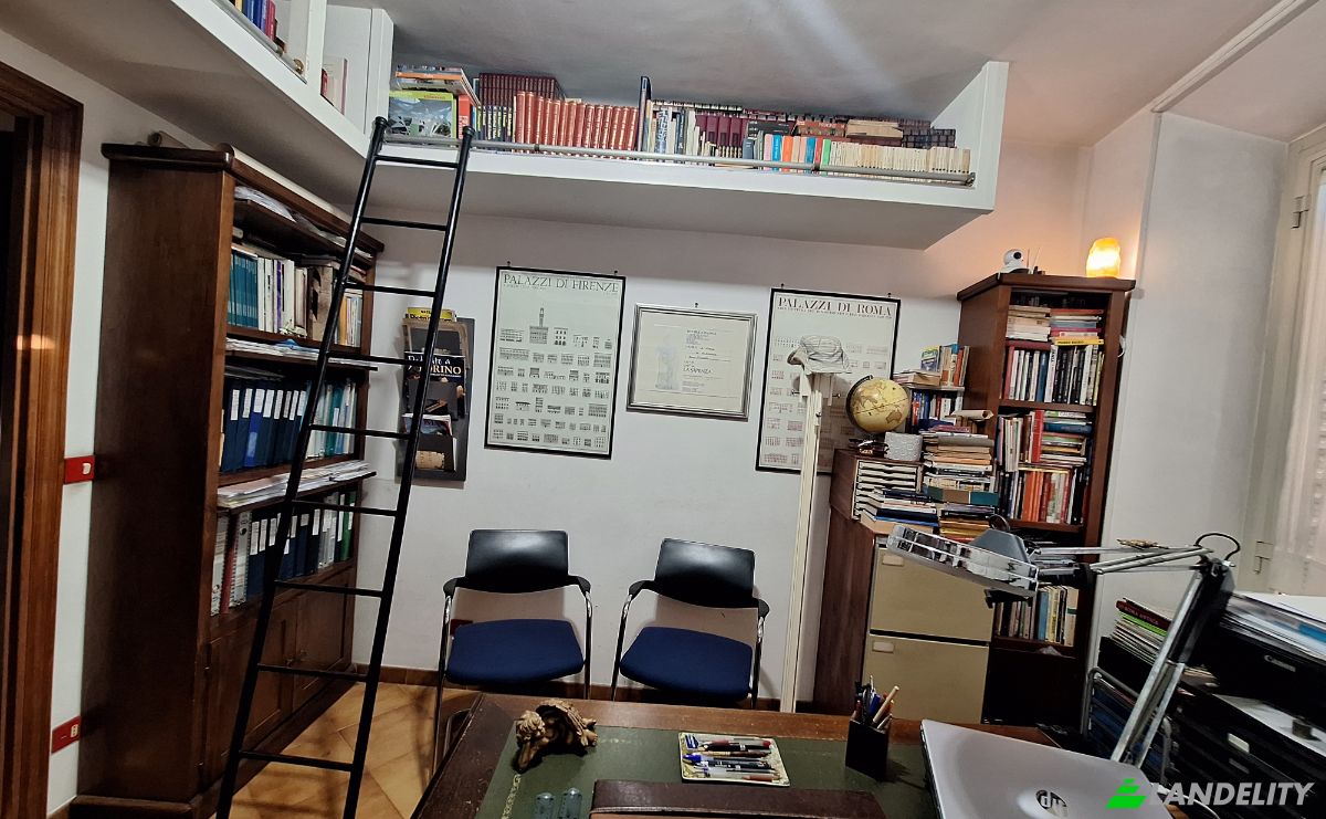Apartment for Sale Via Calatafimi, 00185 Roma RM, Rome, Metropolitan City of Rome Capital, Lazio, Italy. Photo 5