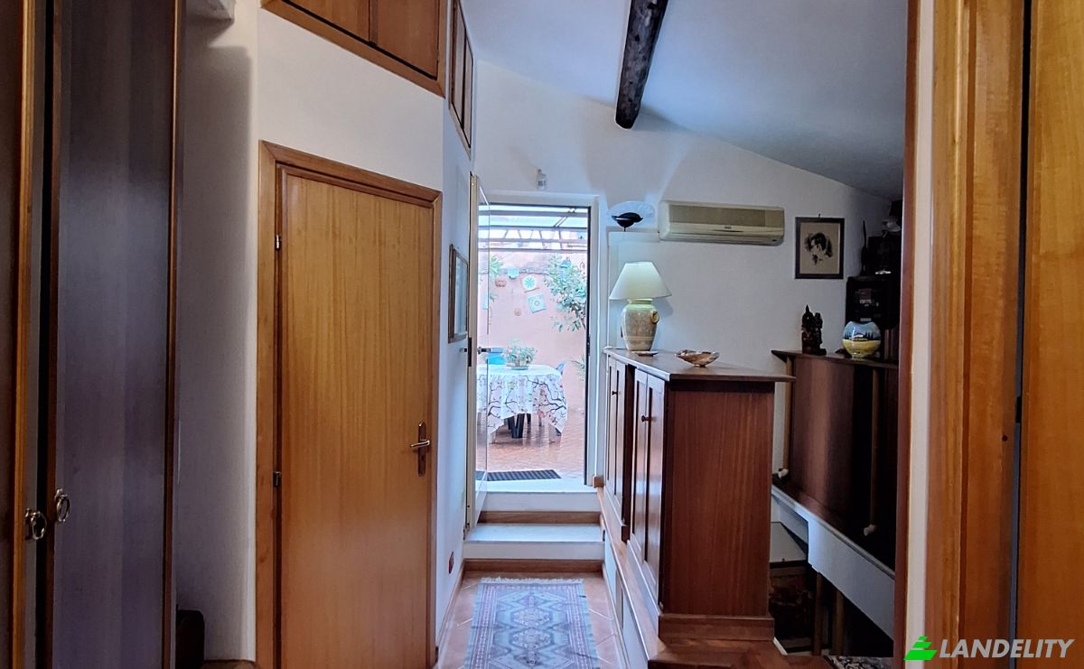Apartment for Sale Via Calatafimi, 00185 Roma RM, Rome, Metropolitan City of Rome Capital, Lazio, Italy. Photo 7