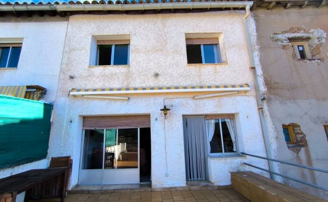 Villa for Sale C Bajera, Fuentes de Jiloca. Photo#2