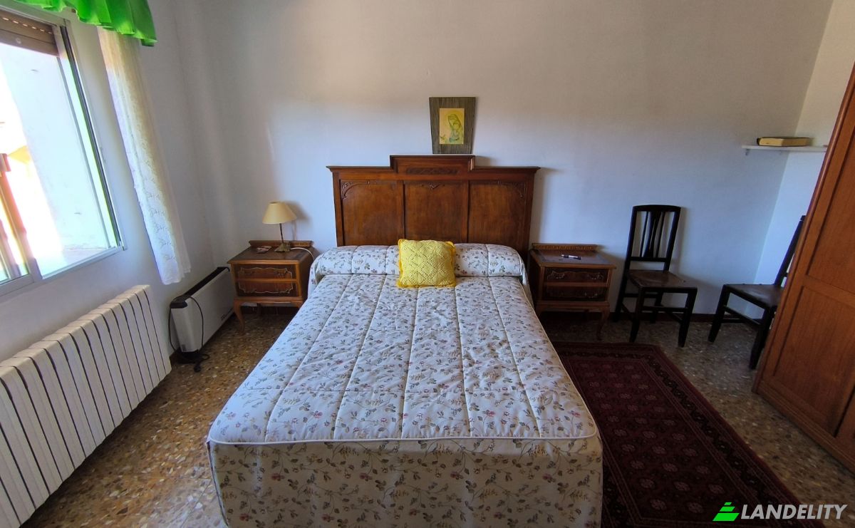 Villa for Sale C Bajera, Fuentes de Jiloca, Zaragoza, Aragon, Spain. Photo 15