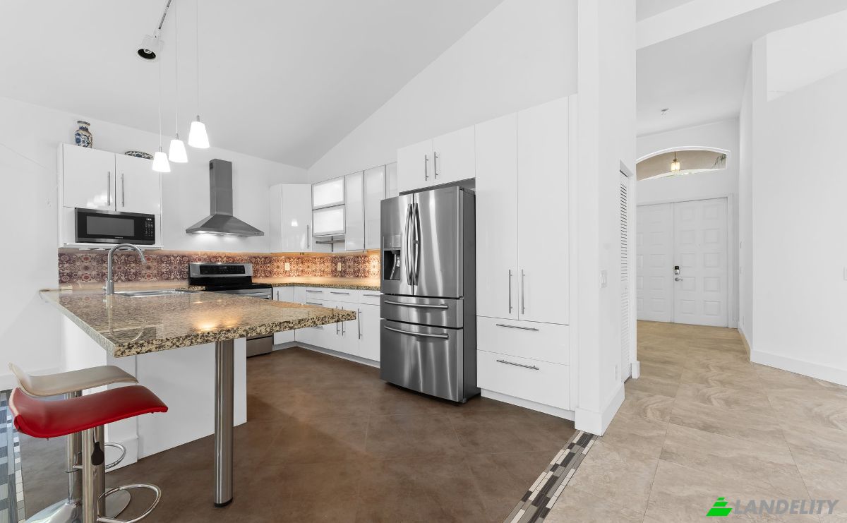 Single Family Home for Sale Mayfair at Parkland, 6713 NW 80th Manor, Parkland, Broward County, Florida, United States, FL 33067, USA. Photo 2