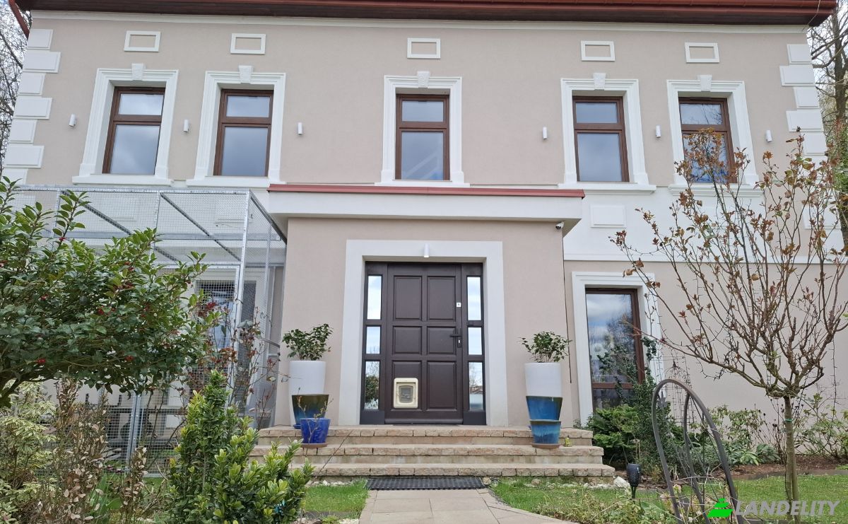 Villa for Sale Krolowej Jadwigi 64, 30-209 Krakow, Krakow, Lesser Poland Voivodeship, Poland. Photo 2