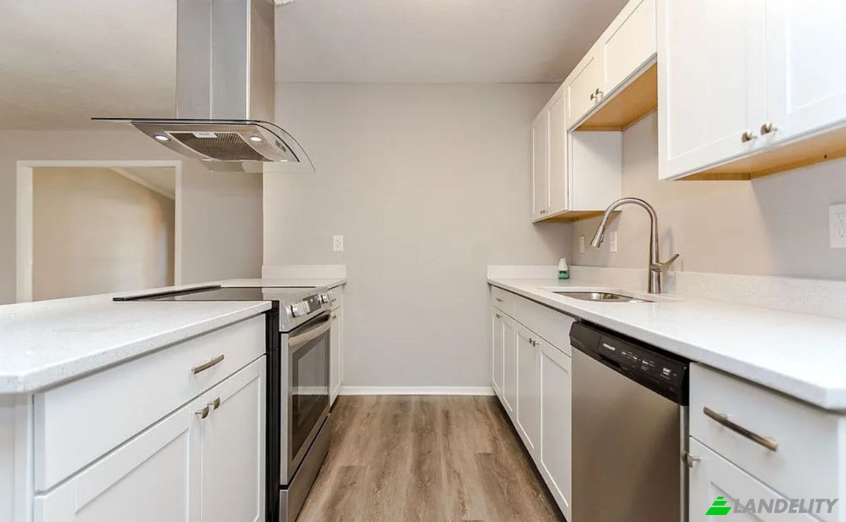 Single Family Home for Sale 2018 Pennington Dr, Arlington, Tarrant County, Texas, United States, TX 76014, USA. Photo 6