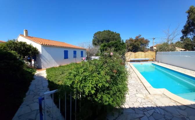Single Family Home for Sale - Baixas, France