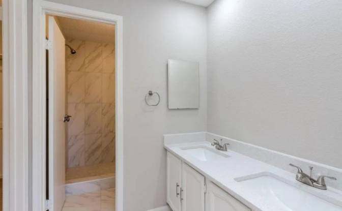 Casa unifamiliare in vendita 2412 Forestmeadow Dr. Foto#2