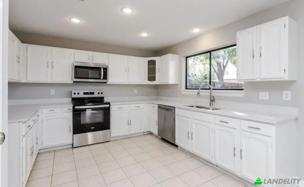 Casa unifamiliare in vendita 2412 Forestmeadow Dr, Lewisville, Denton County, Texas, United States, TX 75067, USA. Foto 5