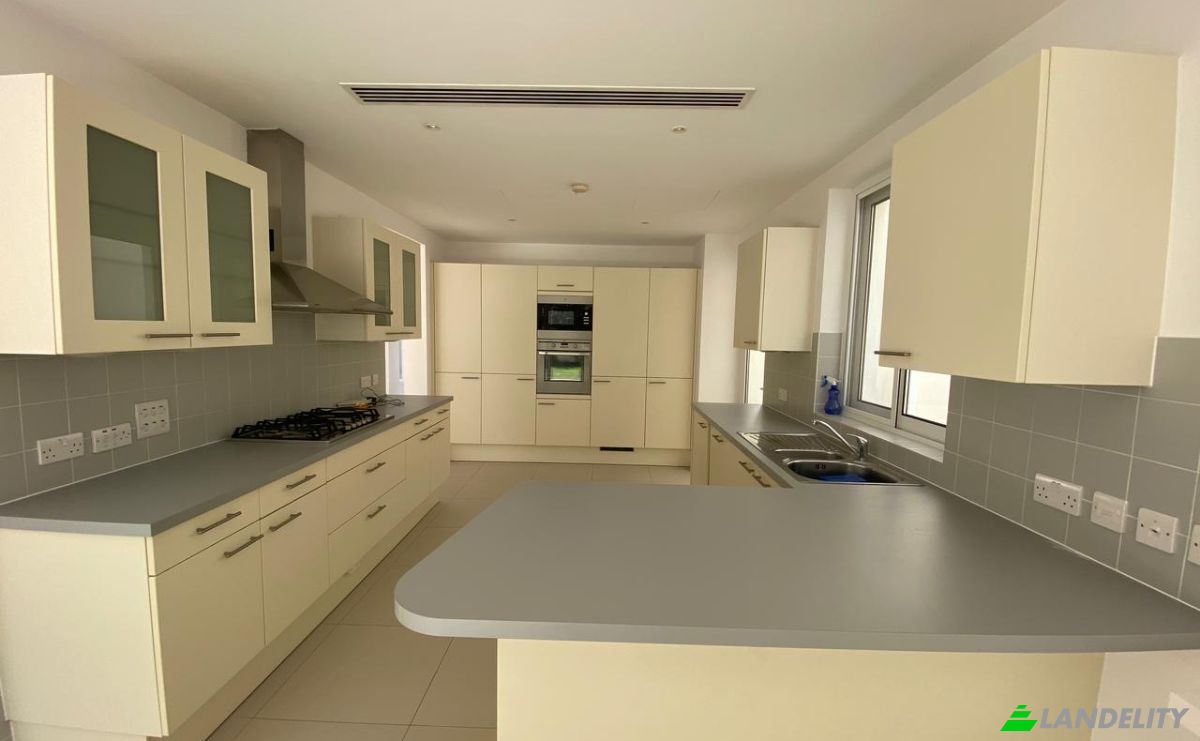 Villa for Sale Seeb, Muscat, Muscat Governorate, Oman. Photo 10