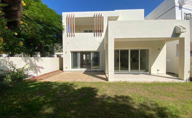 Villa for Sale Seeb, Muscat, Muscat Governorate. Photo#12 Villa for Sale Seeb, Muscat, Muscat Governorate. Photo#12
