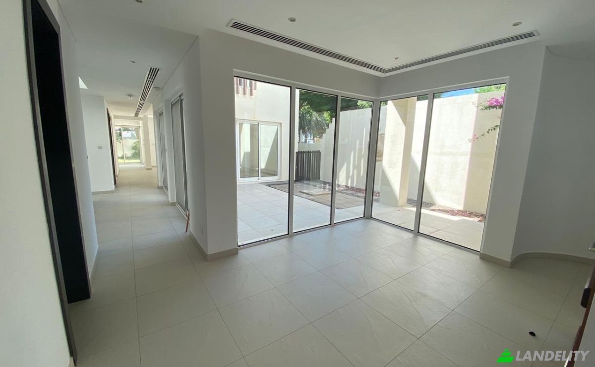 Villa for Sale Seeb, Muscat, Muscat Governorate, Oman. Photo 14