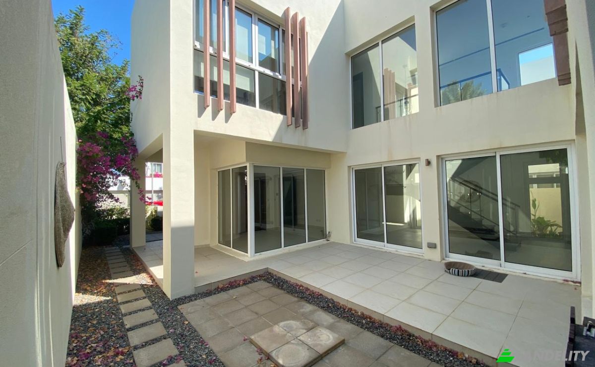 Villa for Sale Seeb, Muscat, Muscat Governorate, Oman. Photo 9