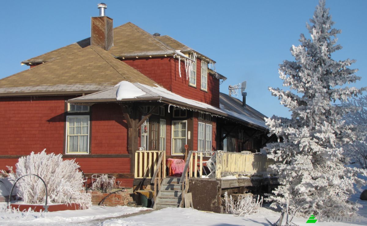 Single Family Home for Sale 271003 Township Rd 110, Granum, Willow Creek No 26, Alberta, Canada, AB T0L 1A0. Photo 2
