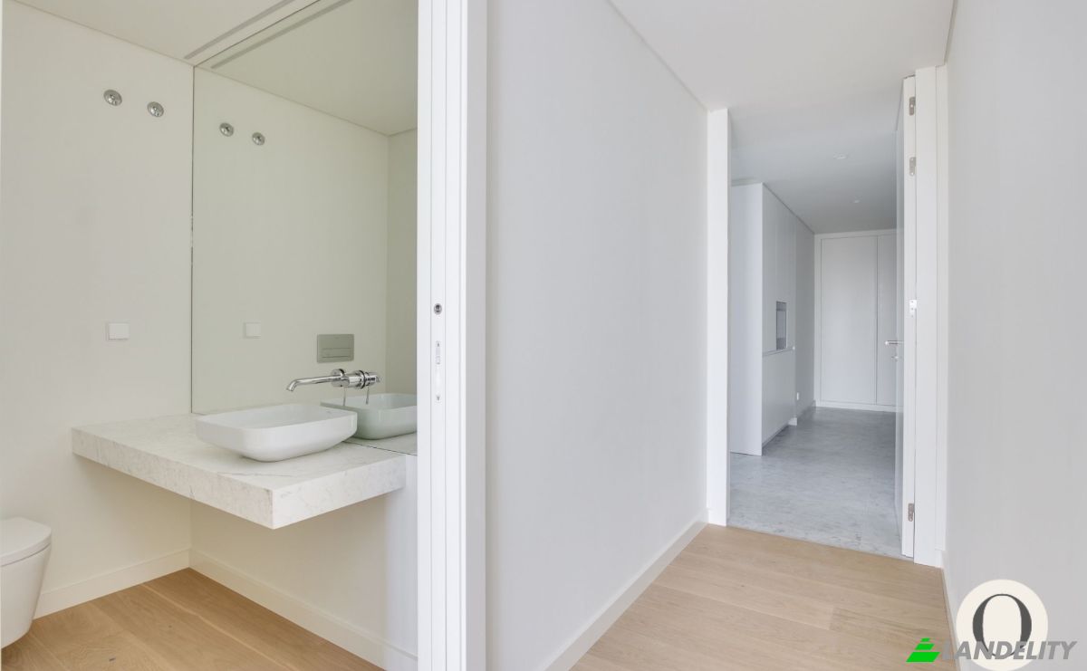 Condo for Sale R de Campolide S, 1070-034 Lisboa, Lisbon, Portugal. Photo 6