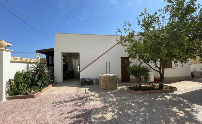 Villa Rentals - Triscina, Italy