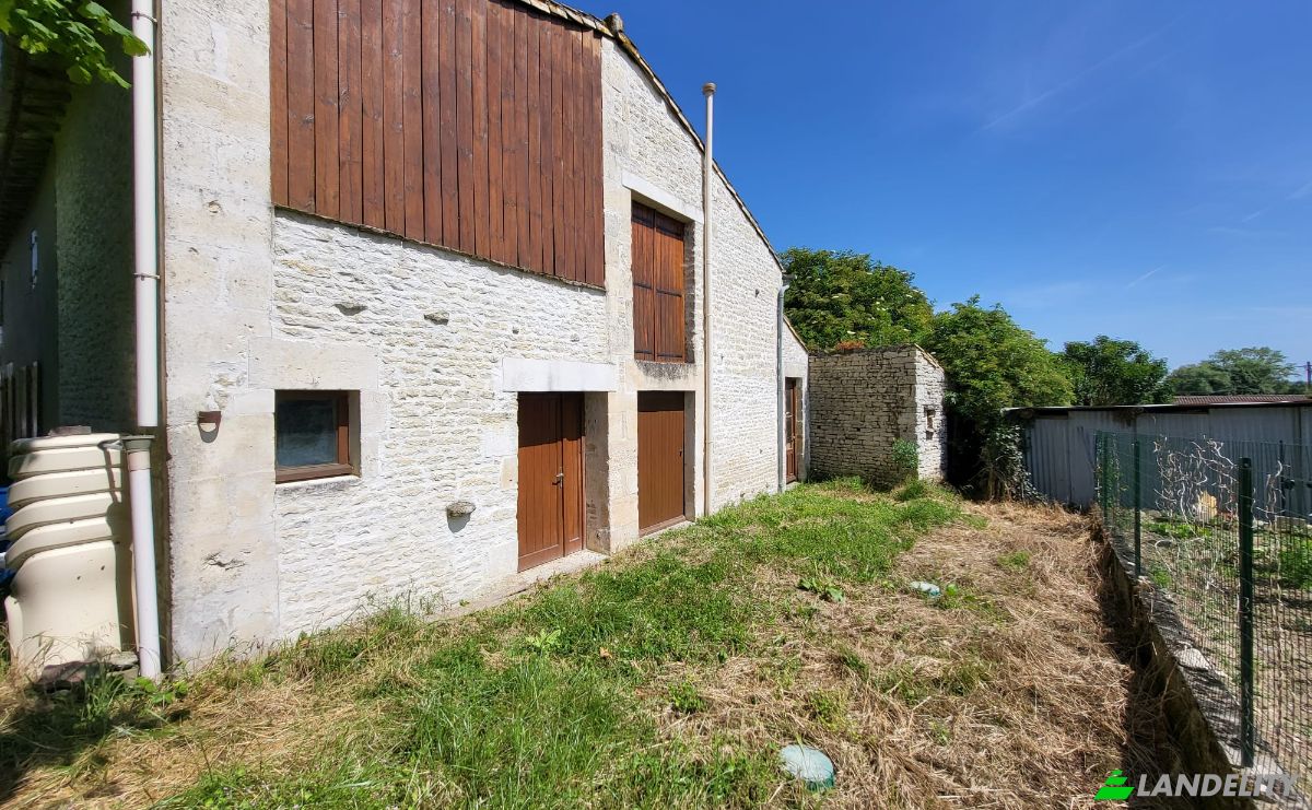 Maison de ville à vendre 44 Rue de la Poste, 79230 Saint-Martin-de-Bernegoue, Saint-Martin-de-Bernegoue, Deux-Sèvres, Nouvelle-Aquitaine, France. Photo 10