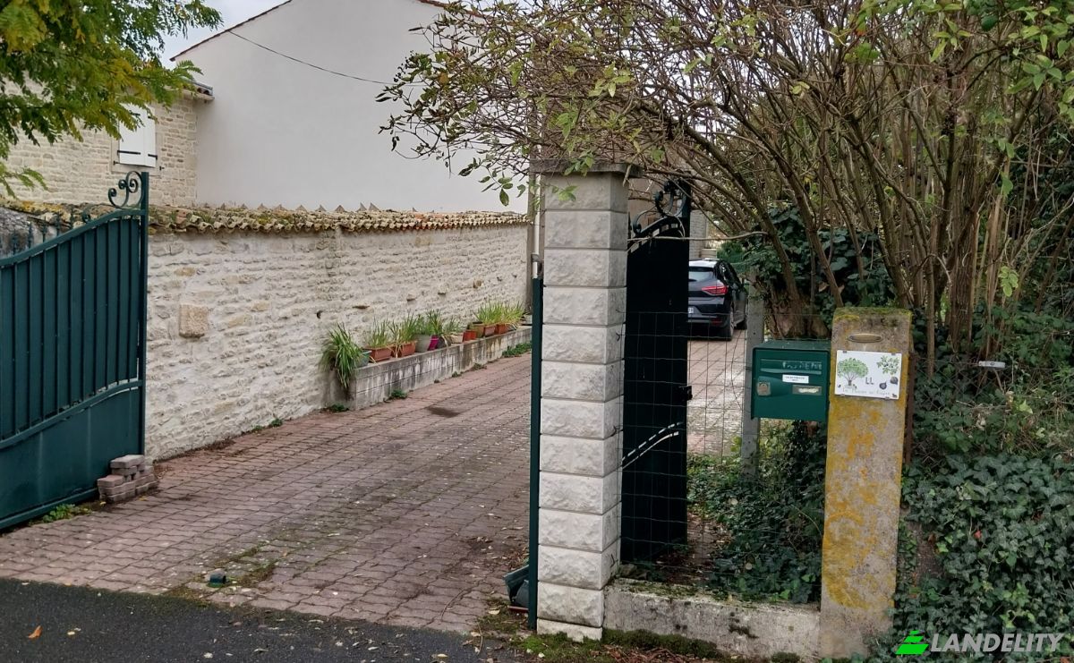 Maison de ville à vendre 44 Rue de la Poste, 79230 Saint-Martin-de-Bernegoue, Saint-Martin-de-Bernegoue, Deux-Sèvres, Nouvelle-Aquitaine, France. Photo 8