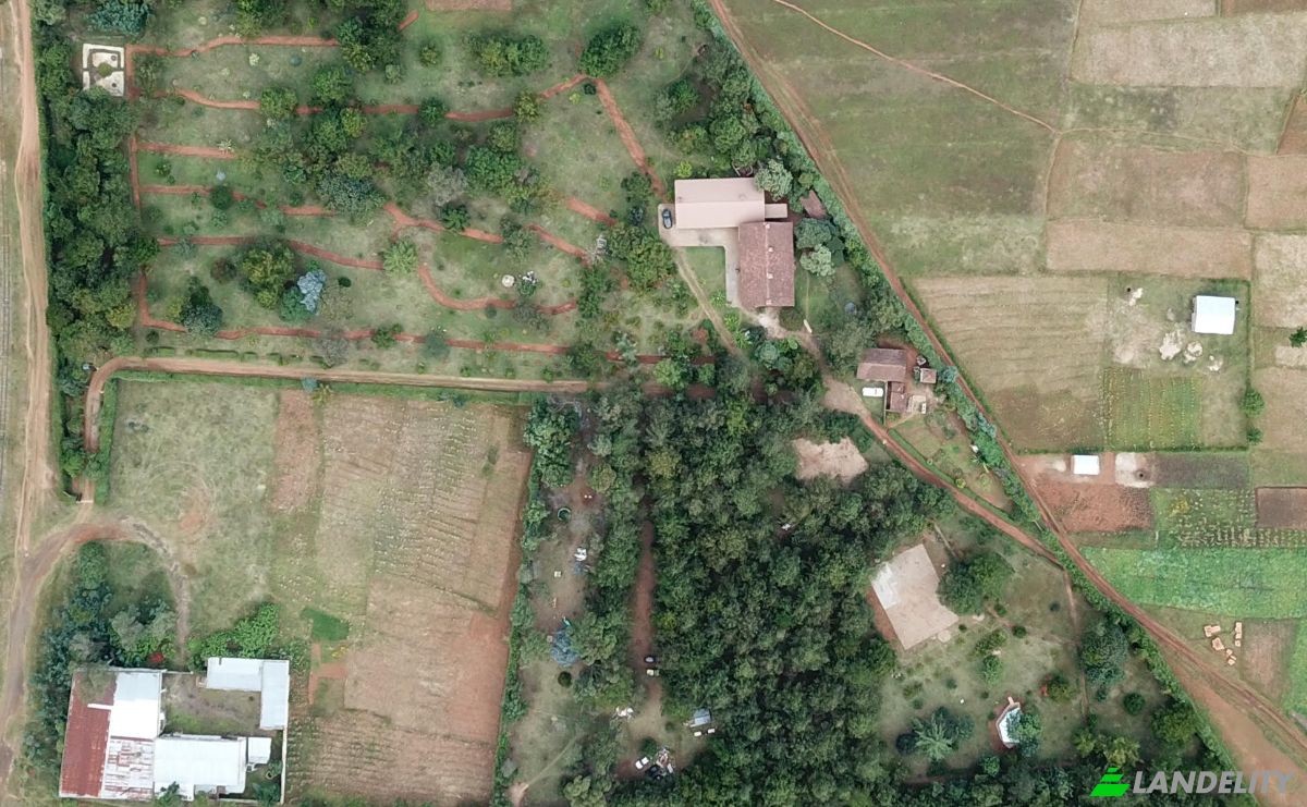Mansion for Sale RN7, Ambohimanamora, Antsirabe I, Vakinankaratra, Madagascar. Photo 1