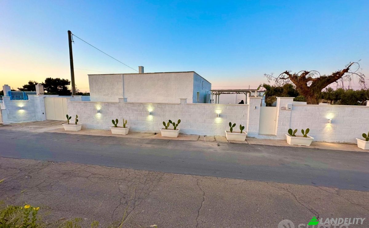 Villa for Sale Contrada S Stefano, 149, 70043 Monopoli BA, Monopoli, Metropolitan City of Bari, Apulia, Italy. Photo 5