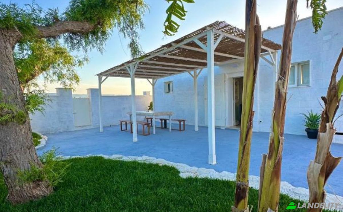 Villa for Sale Contrada S Stefano, 149, 70043 Monopoli BA, Monopoli, Metropolitan City of Bari, Apulia, Italy. Photo 9