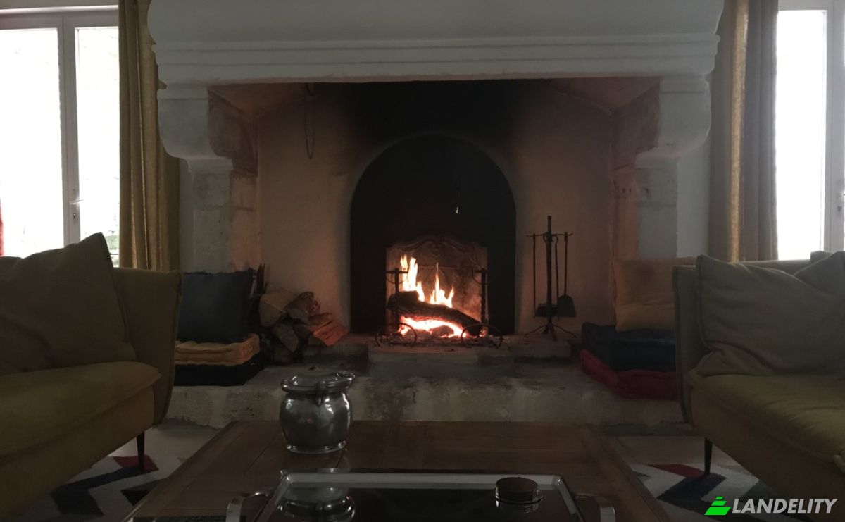 Townhouse for Sale 8 Rue des Fours, 30250 Sommieres, Sommieres, Gard, Occitanie, France. Photo 4