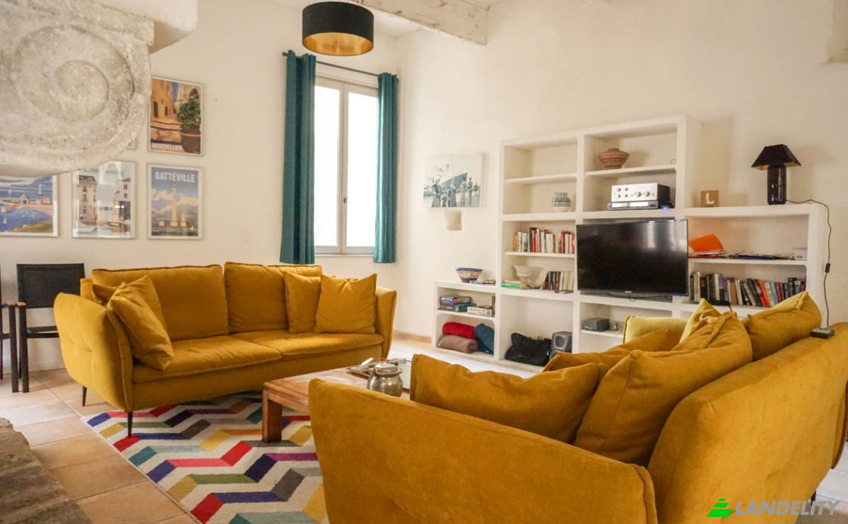 Townhouse for Sale 8 Rue des Fours, 30250 Sommieres, Sommieres, Gard, Occitanie, France. Photo 3