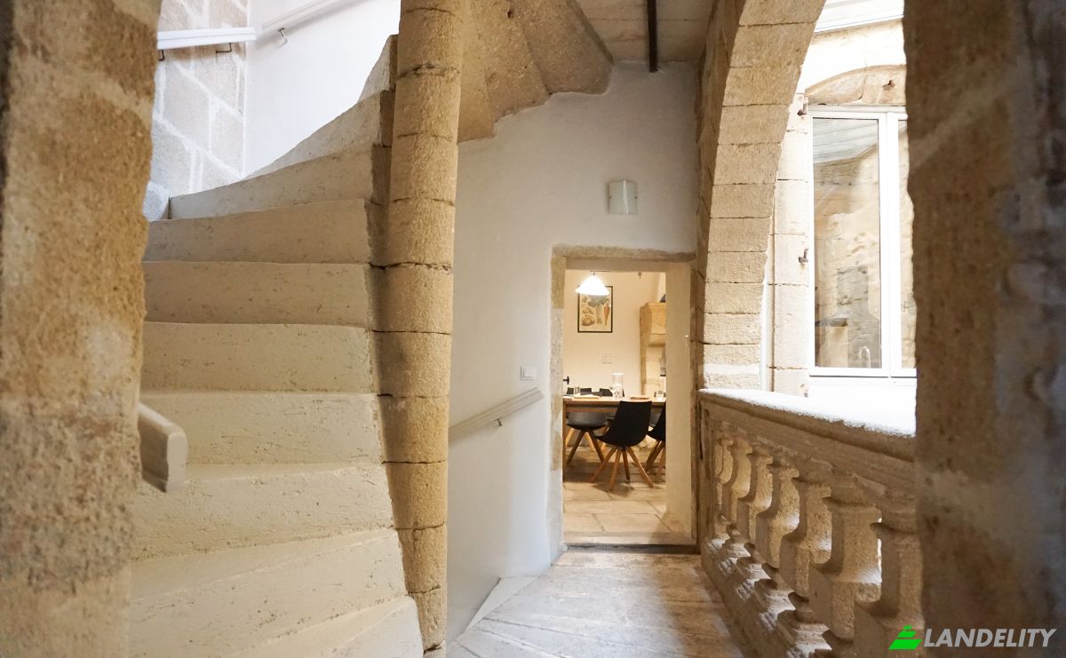 Townhouse for Sale 8 Rue des Fours, 30250 Sommieres, Sommieres, Gard, Occitanie, France. Photo 2