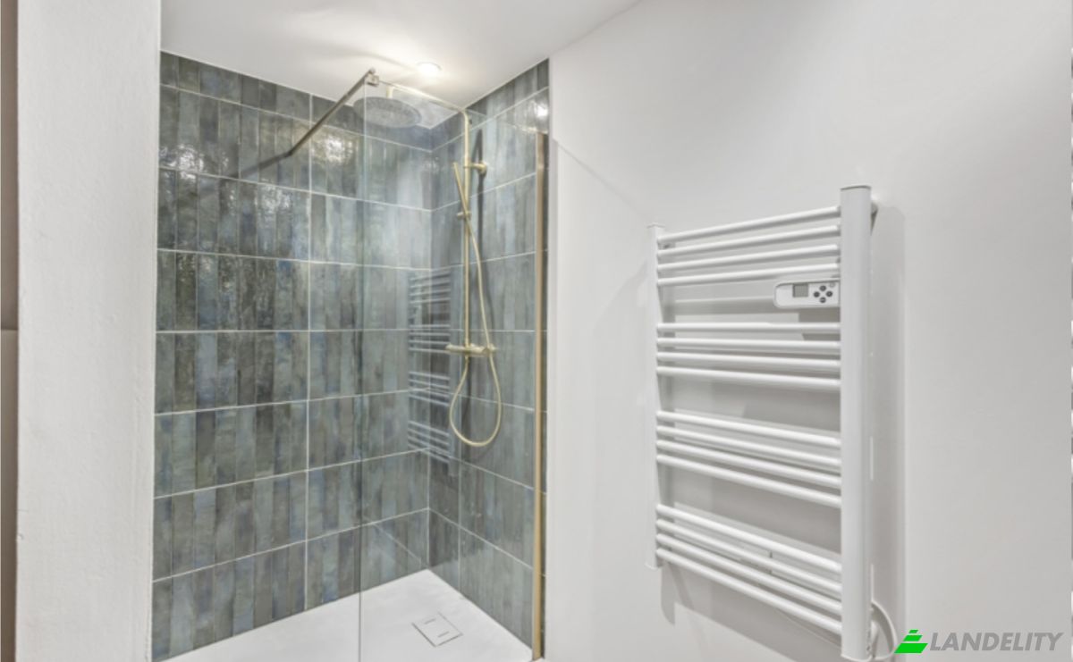 Apartment for Sale 22 Rue Thiers, 13100 Aix-en-Provence, Aix-en-Provence, Bouches-du-Rhone, Provence-Alpes-Cote dAzur, France. Photo 3