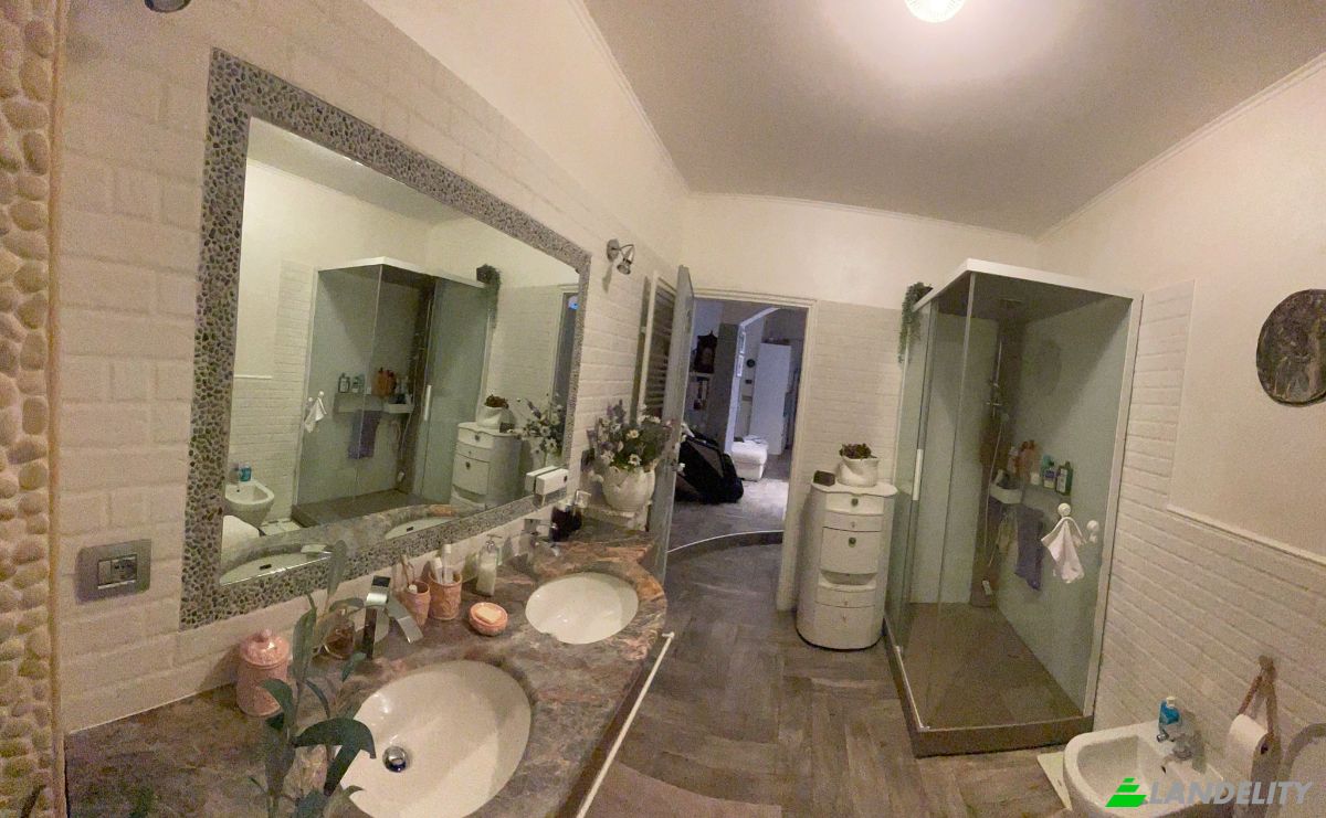 Appartement à vendre Via Firenze, 17100 Savona SV, Savona, Province of Savona, Liguria, Italy. Photo 6