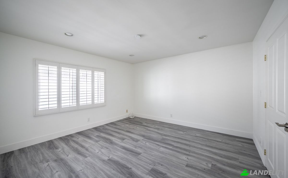 Condo for Sale 13220 Admiral Ave, Marina Del Rey, CA 90292, USA, Los Angeles, Los Angeles County, California, United States. Photo 20