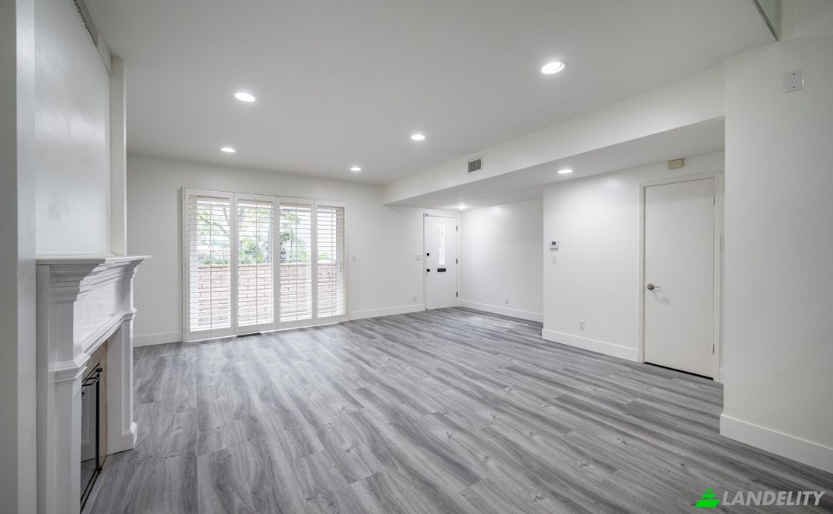 Condo for Sale 13220 Admiral Ave, Marina Del Rey, CA 90292, USA, Los Angeles, Los Angeles County, California, United States. Photo 5