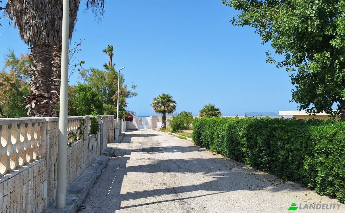 Villa for Sale Residence Andromeda, 70054 Le Macchie BA, Le Macchie, Metropolitan City of Bari, Apulia, Italy. Photo 2
