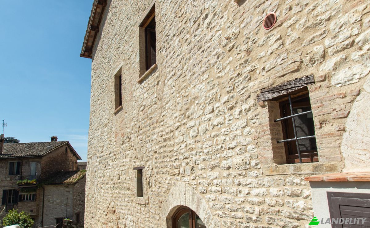 Apartment for Sale Via Cristini, 06024 Gubbio PG, Gubbio, Province of Perugia, Umbria, Italy. Photo 2