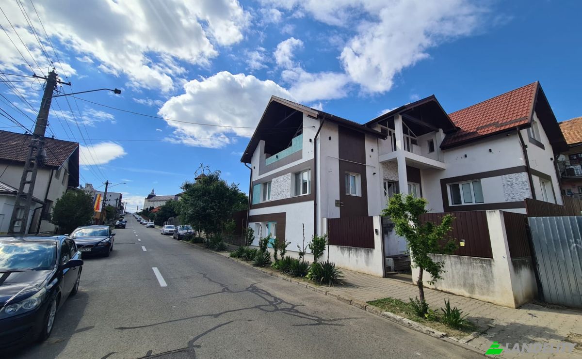 Single Family Home for Sale Strada Iuliu Maniu 1, Blaj 515400, Blaj, Alba County, Romania. Photo 7