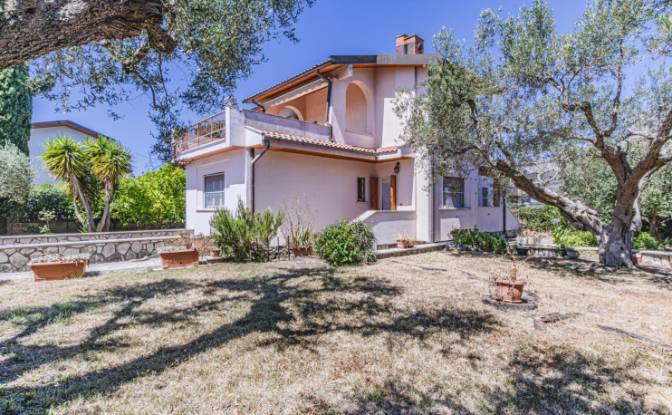 Villa for Sale Via del Giardino. Photo#19