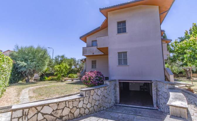 Villa for Sale Via del Giardino. Photo#20