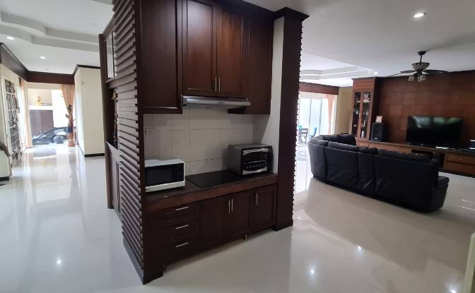 Villa for Rent 18 143 Soi Sreekor, Tambon Kathu. Photo#10 Villa for Rent 18 143 Soi Sreekor, Tambon Kathu. Photo#10