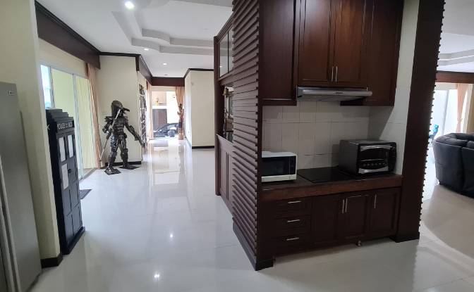 Villa for Sale 18 143 Soi Sreekor, Tambon Kathu. Photo#6 Villa for Sale 18 143 Soi Sreekor, Tambon Kathu. Photo#6