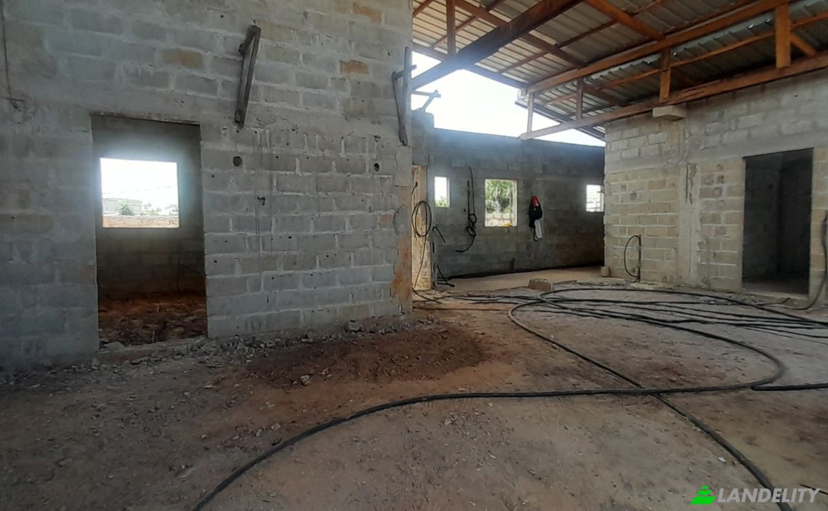 Villa for Sale Route Sans Nom, Pointe-Noire, Pointe Noire, Kouilou, Republic of the Congo. Photo 4