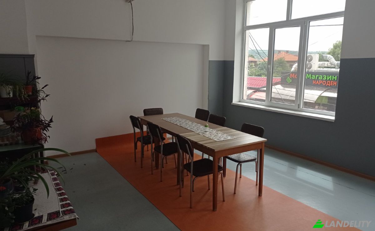 Commercial Building for Sale Tsentar, ul III-mu March 1, 3600 Lom, Lom, Montana Province, Bulgaria. Photo 4